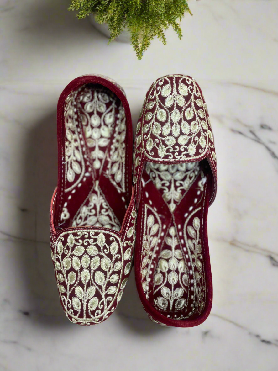 Regal Maroon Embroidered Mojari