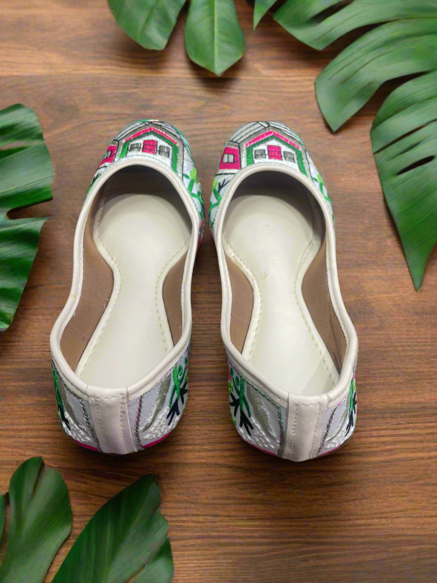 Handcrafted Ethnic Jutti with Colorful House Embroidery