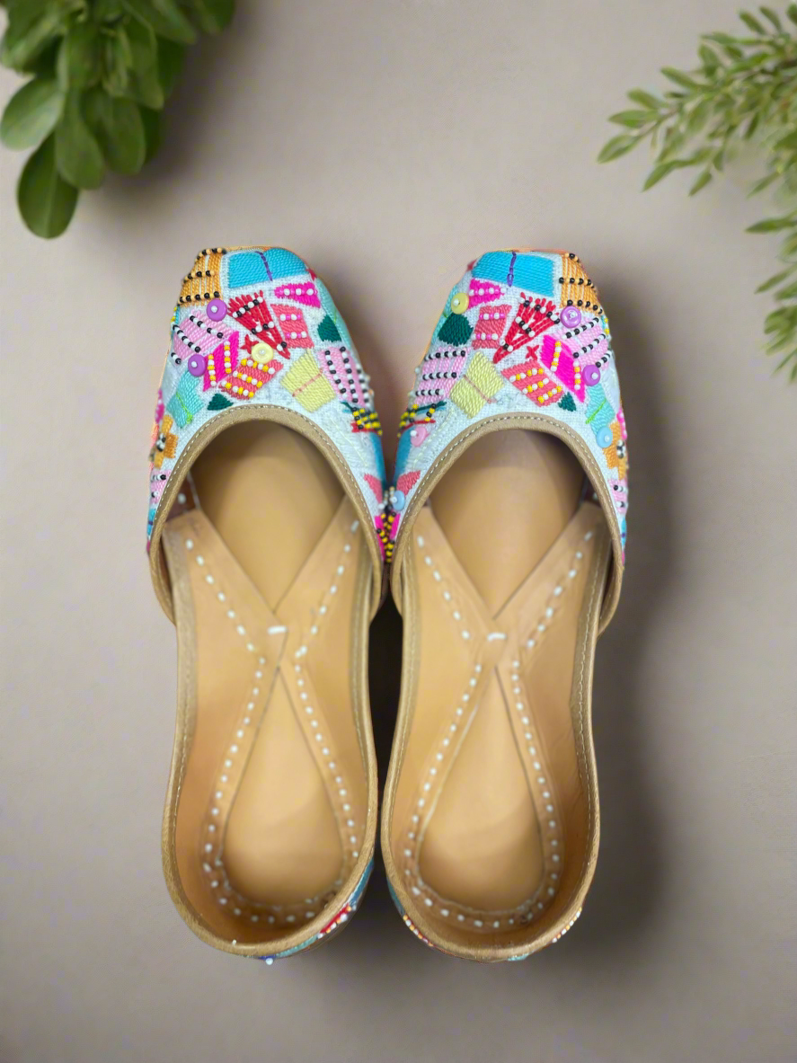 Handcrafted Embroidered Jutti