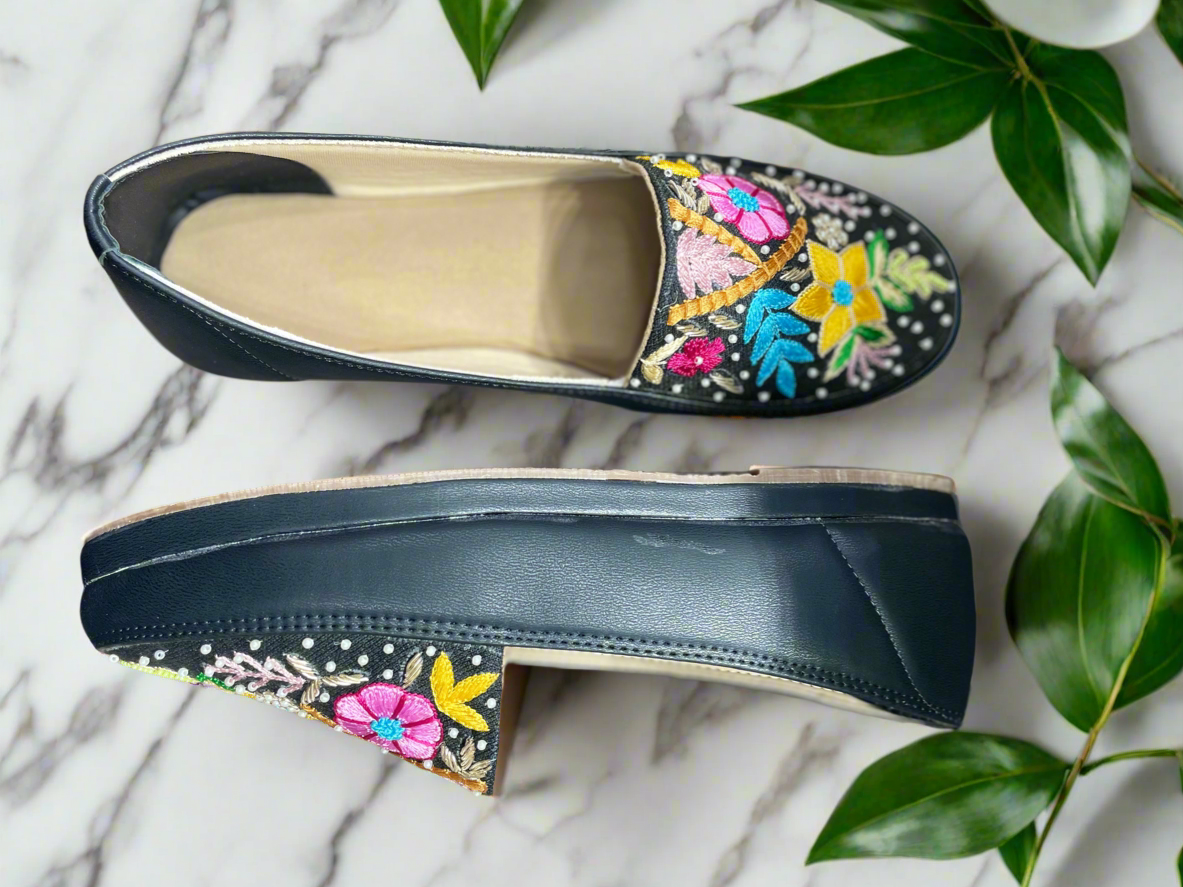 Elegant Handmade Multicolor Embroidery Jutti for Women