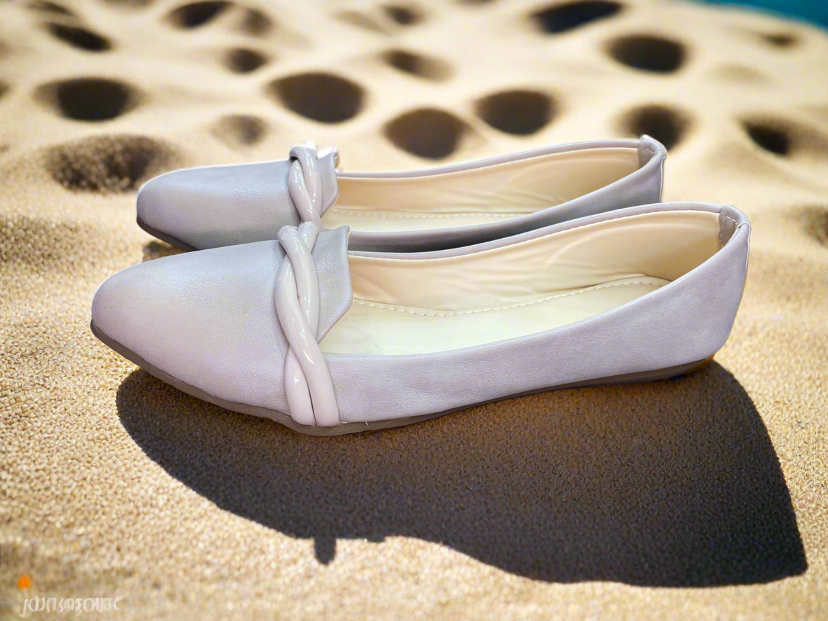 Elegant Creamy Pink Twist Ballerina Flats