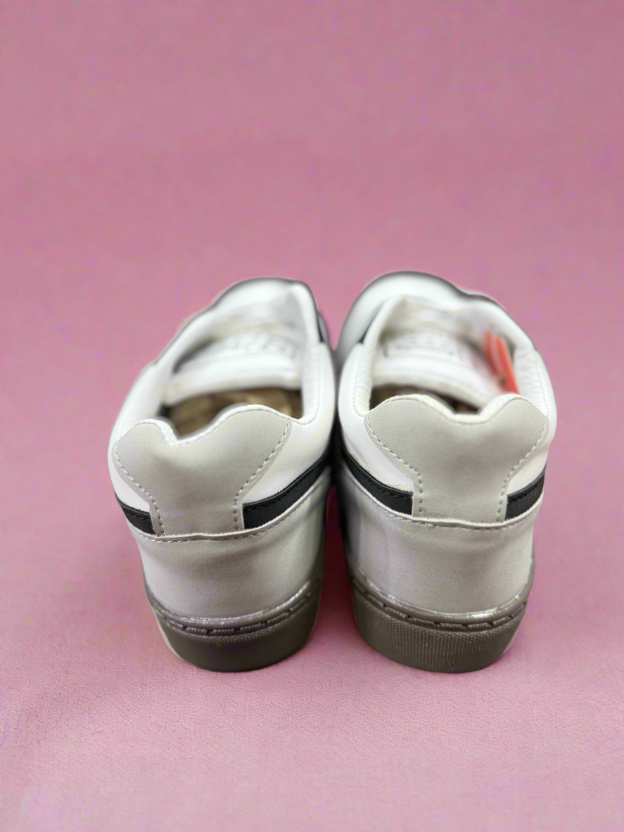 Trendy White & Black Casual Sneakers