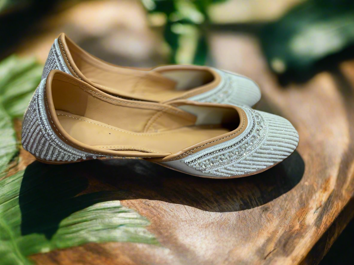 Pearl Glow Embroidered Ethnic Juttis