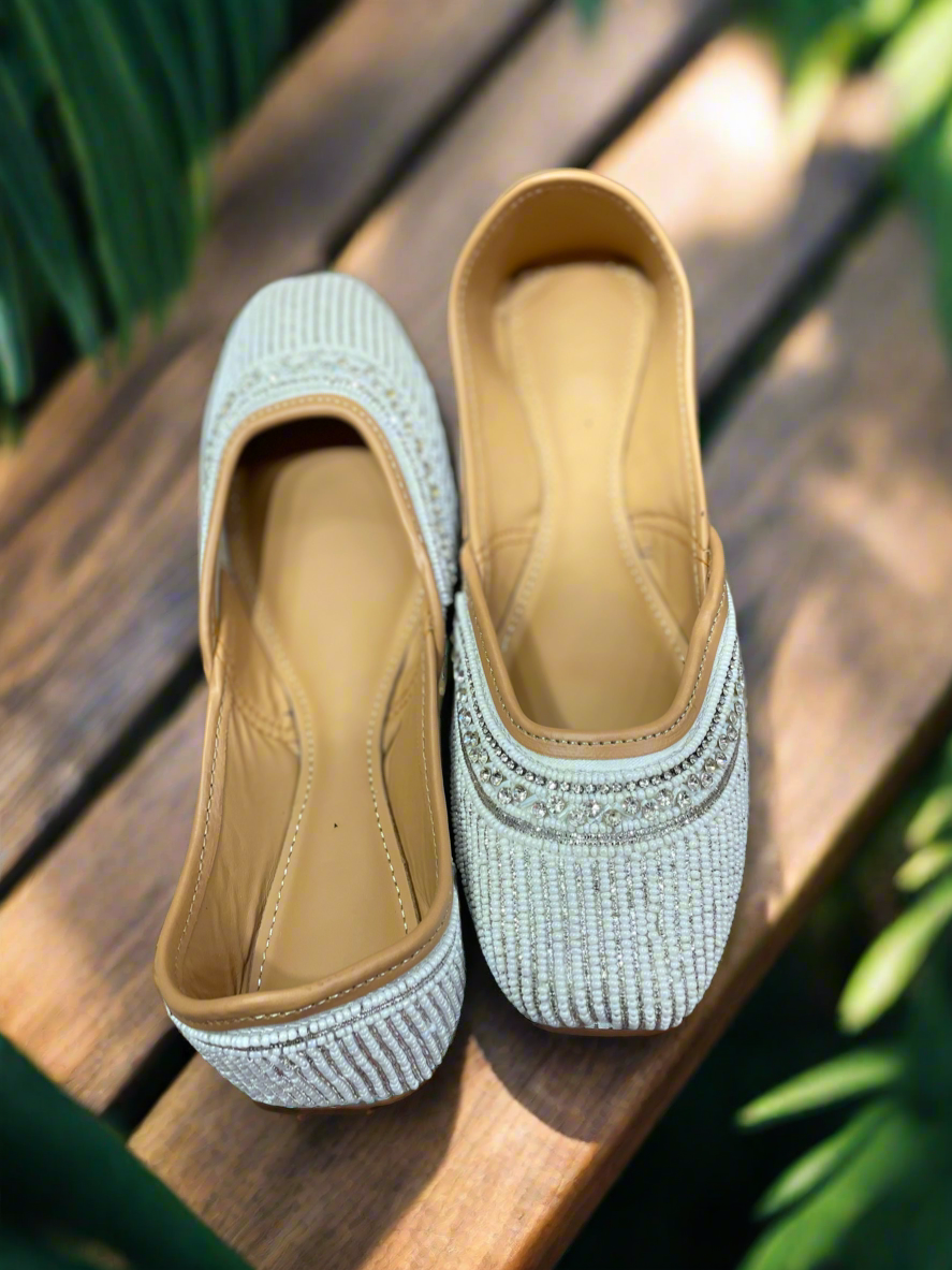 Pearl Glow Embroidered Ethnic Juttis