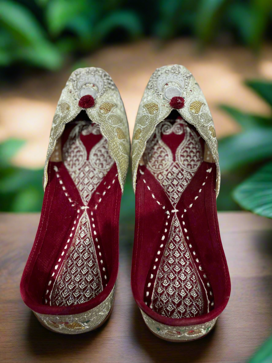 Maroon chand jutti