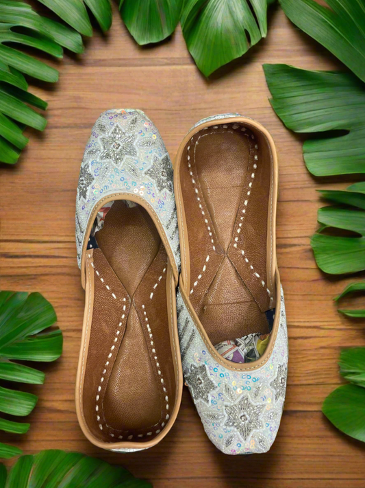 Sparkling Embroidered Jutti