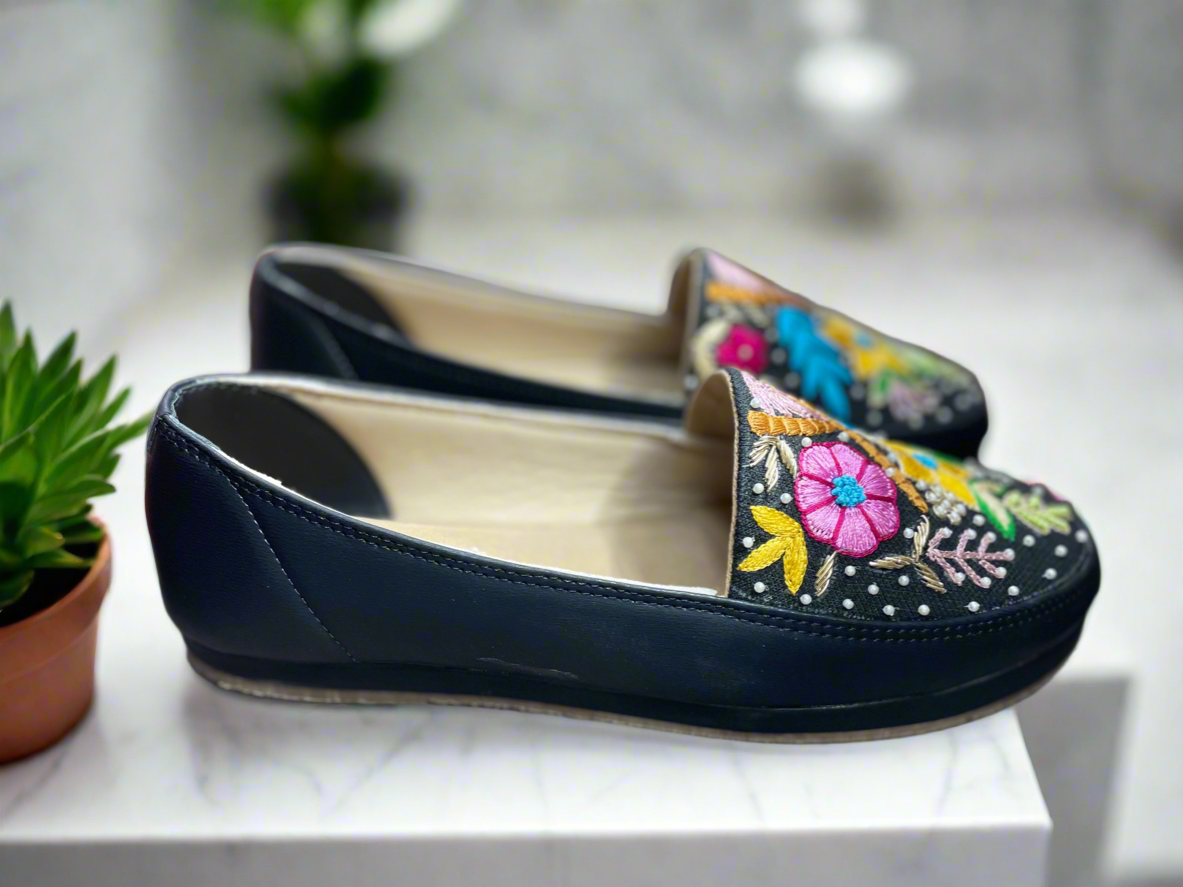 Elegant Handmade Multicolor Embroidery Jutti for Women