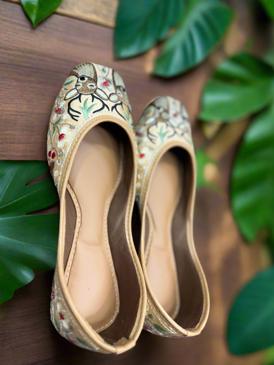 Juttis for Trendy Feet