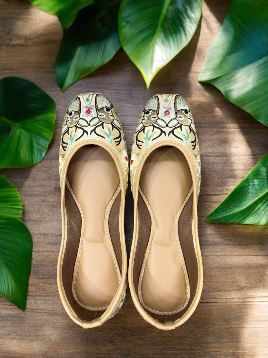 Juttis for Trendy Feet