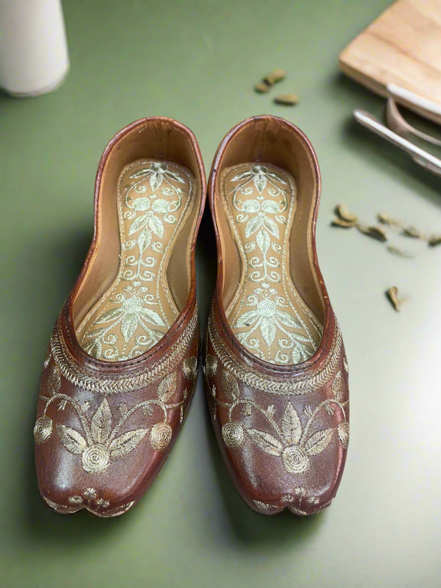 Classic Brown Leather Jutti