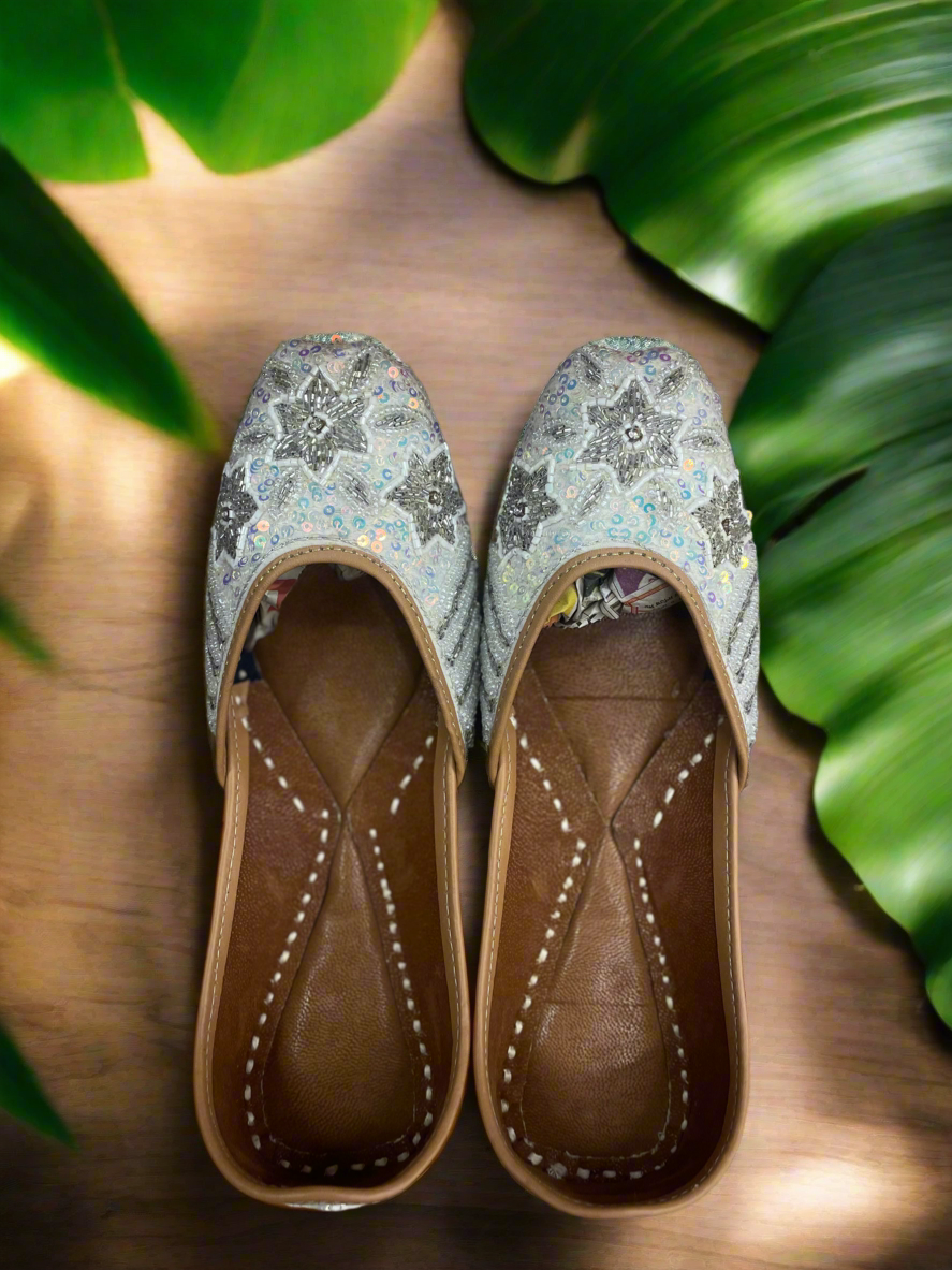 Sparkling Embroidered Jutti
