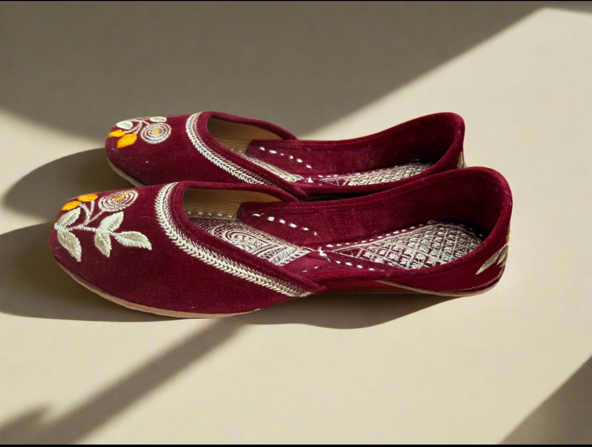 Elegant Maroon Velvet Embroidered Juttis