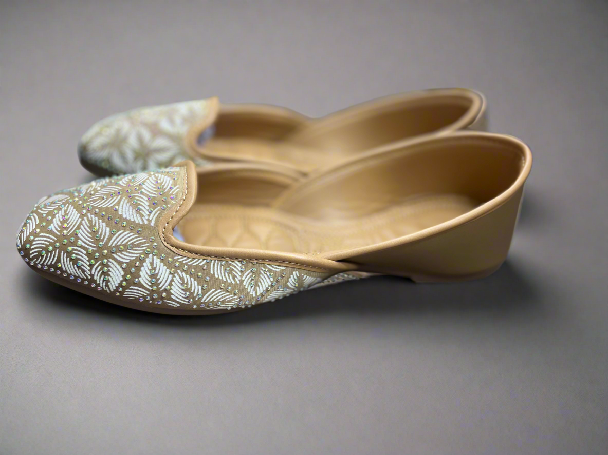 Elegant Handcrafted Ethnic Jutti – Beige with White Leaf Embroidery