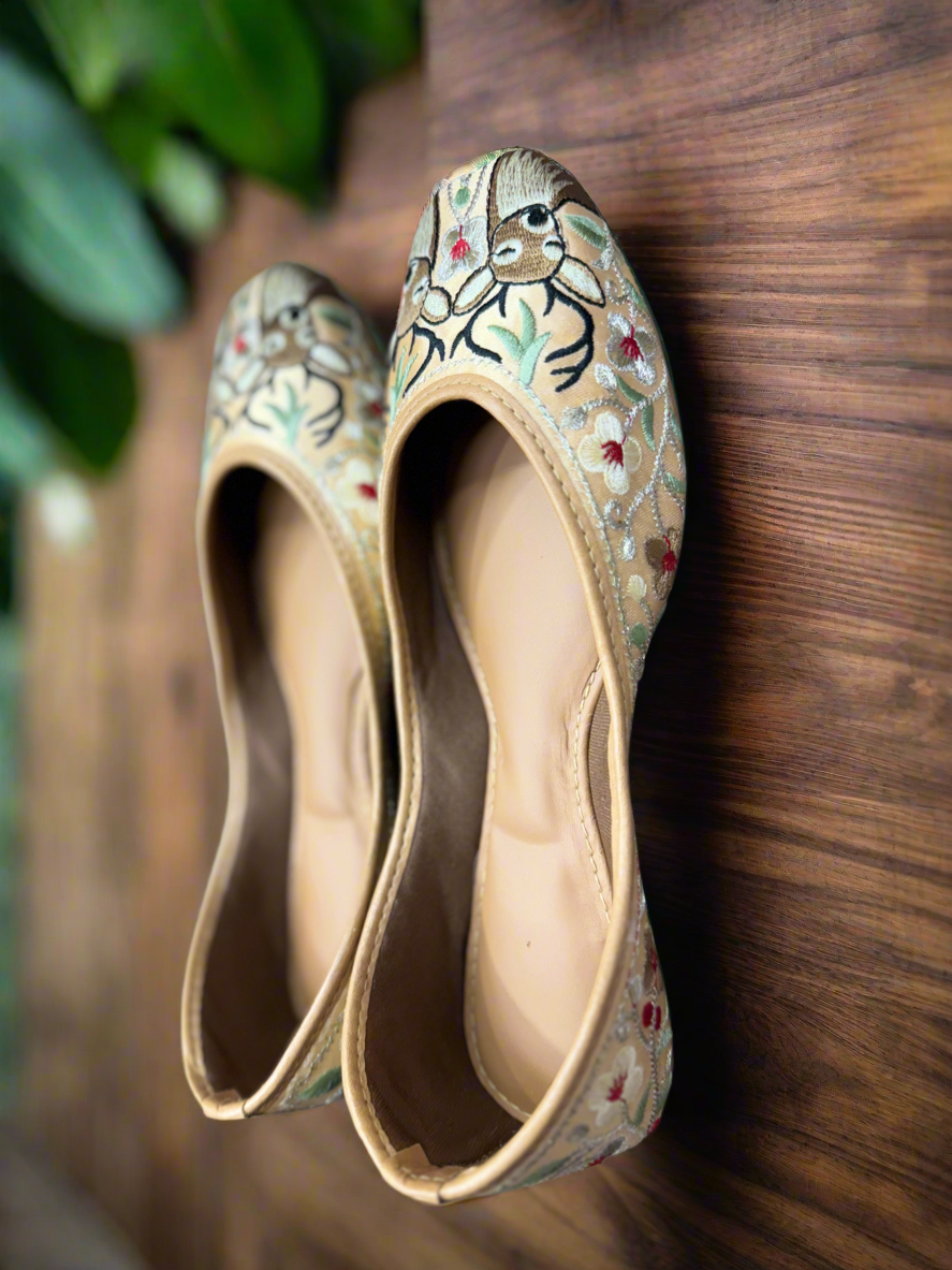 Juttis for Trendy Feet