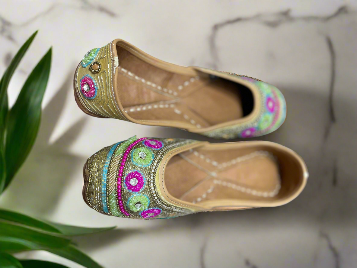 Elegant Handcrafted Ethnic Juttis for Women