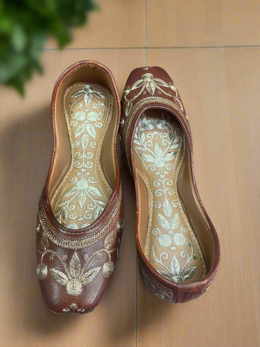 Classic Brown Leather Jutti