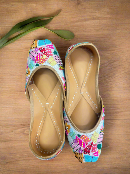 Handcrafted Embroidered Jutti
