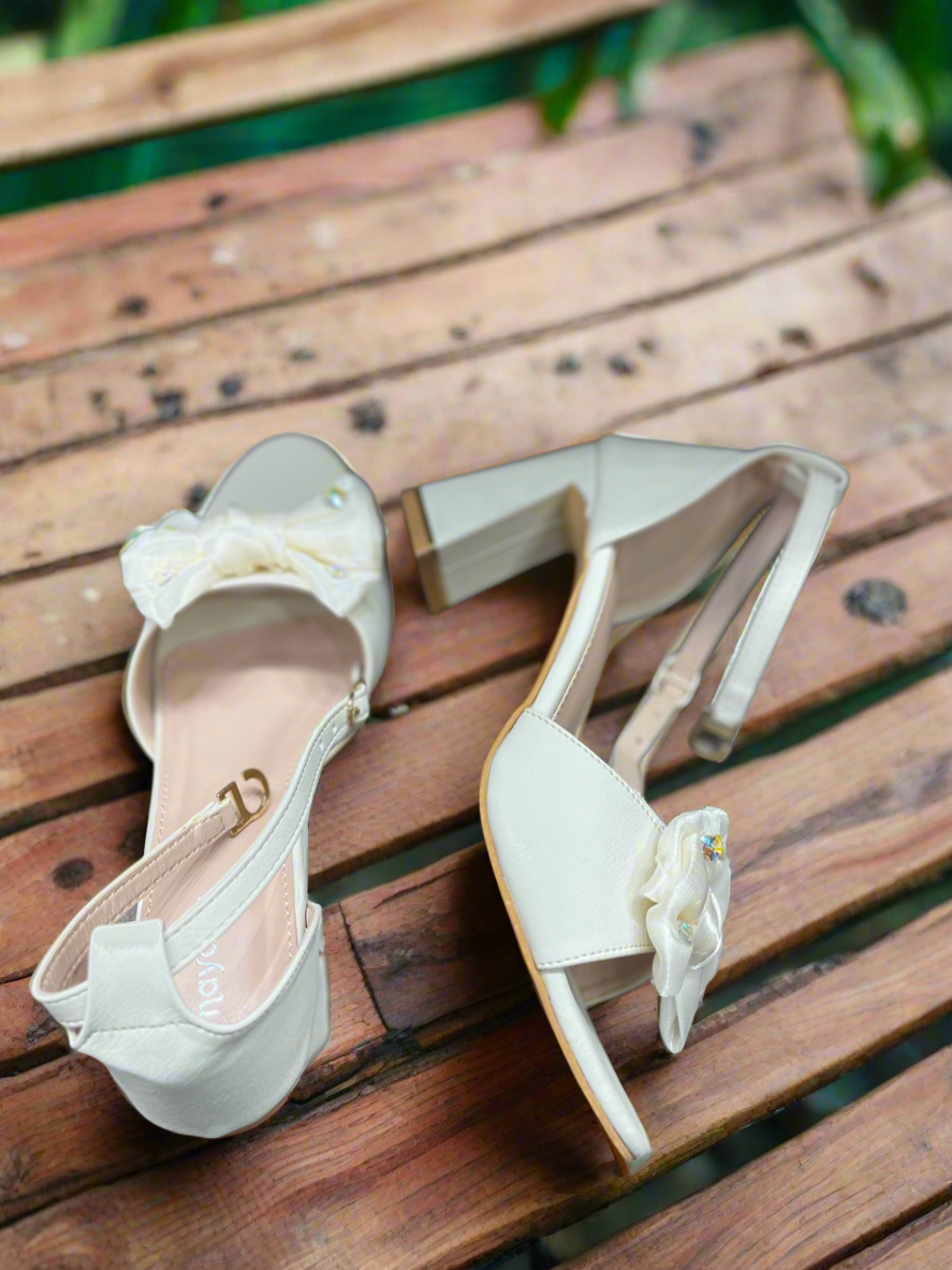 Elegant Ivory Block-Heel Sandals with Bow Detailing