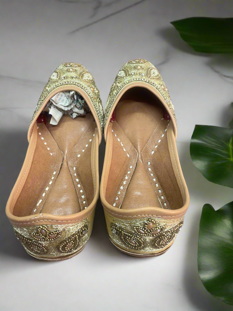 Golden Charm Jutti