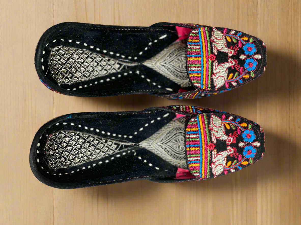 Traditional Handcrafted Embroidered Ethnic Jutti – Black Multicolor Design