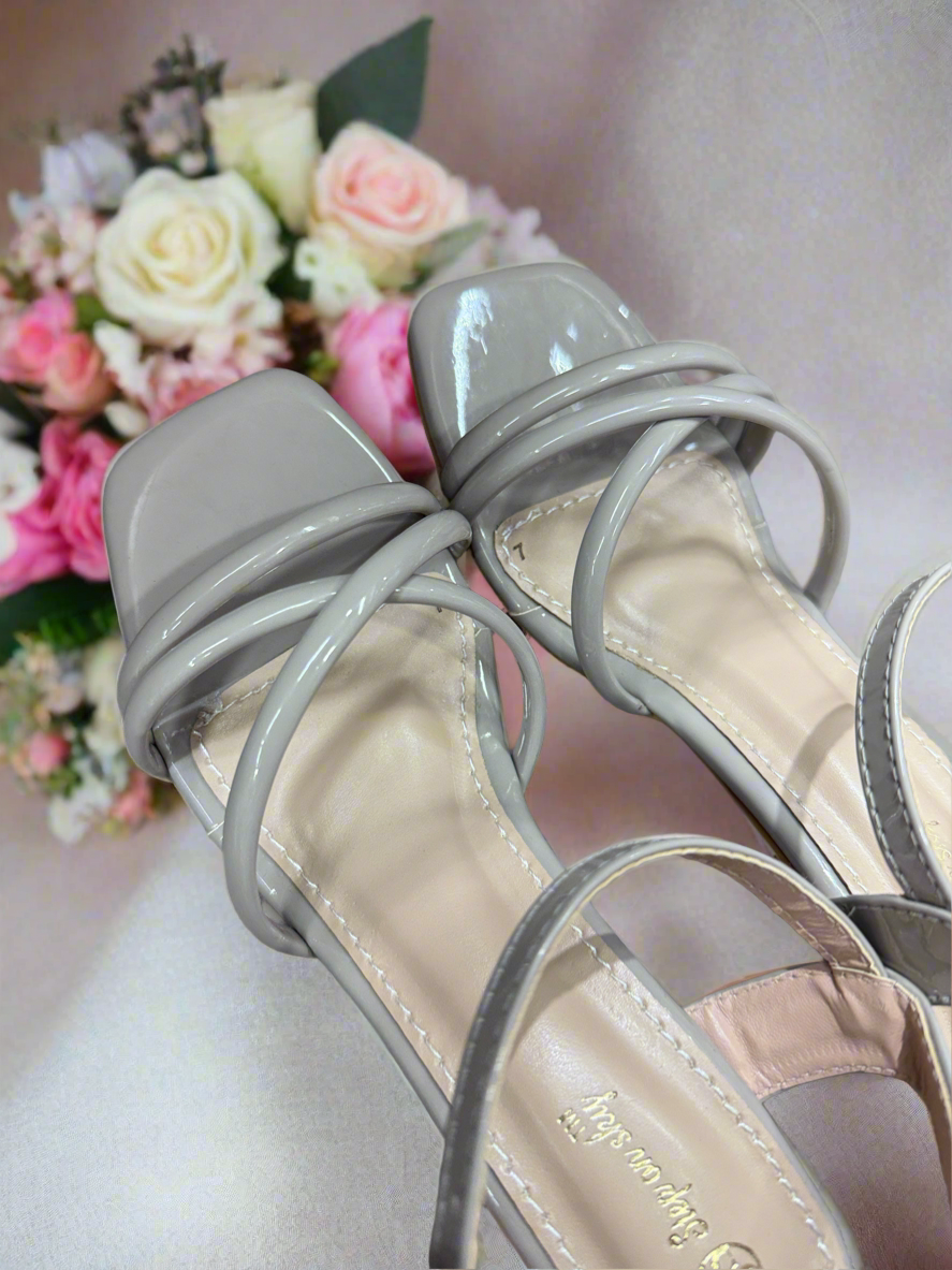 Women's Glossy Block Heel Sandals – Grey Strappy Design
