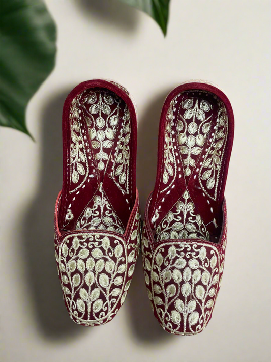 Regal Maroon Embroidered Mojari