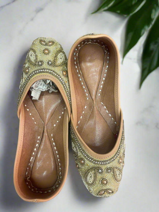 Golden Charm Jutti