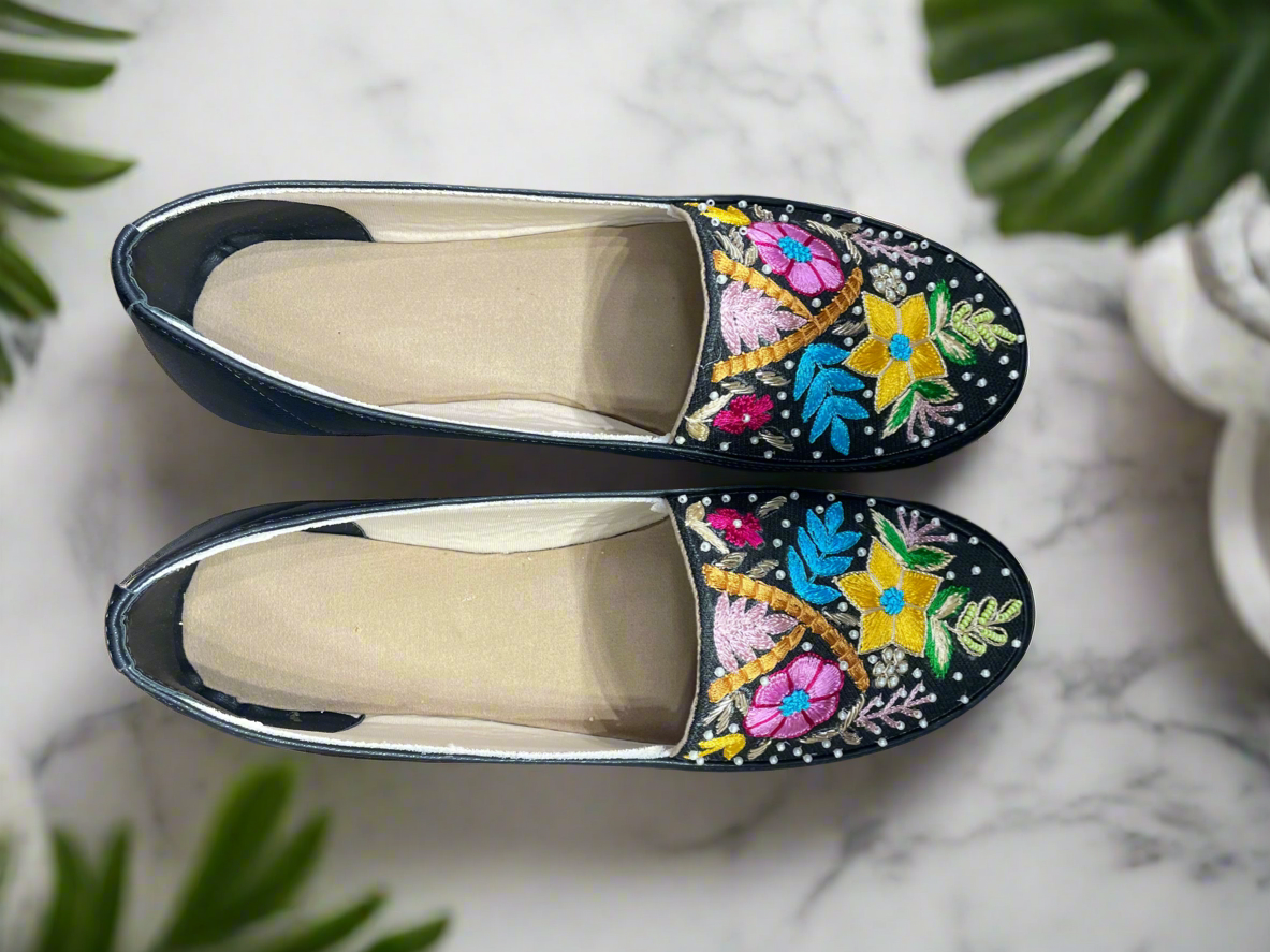Elegant Handmade Multicolor Embroidery Jutti for Women
