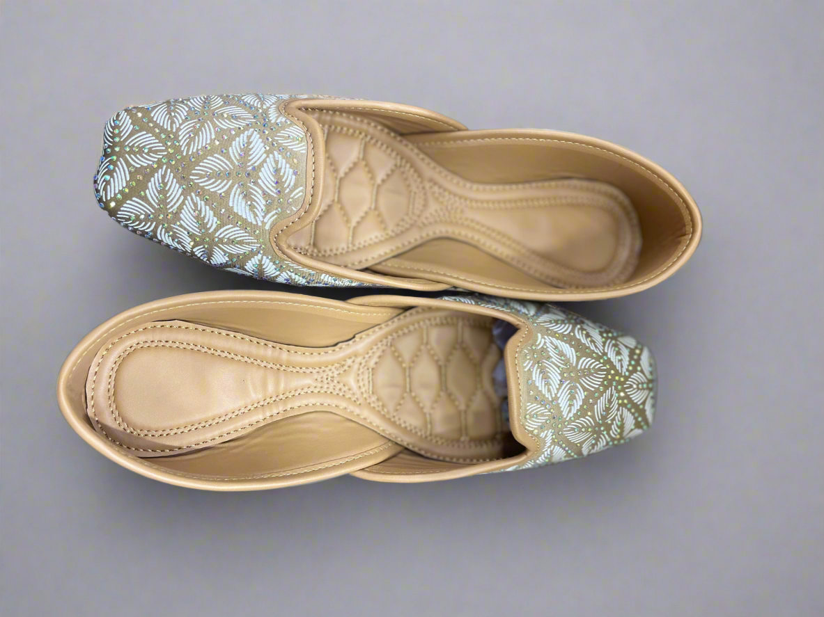 Elegant Handcrafted Ethnic Jutti – Beige with White Leaf Embroidery