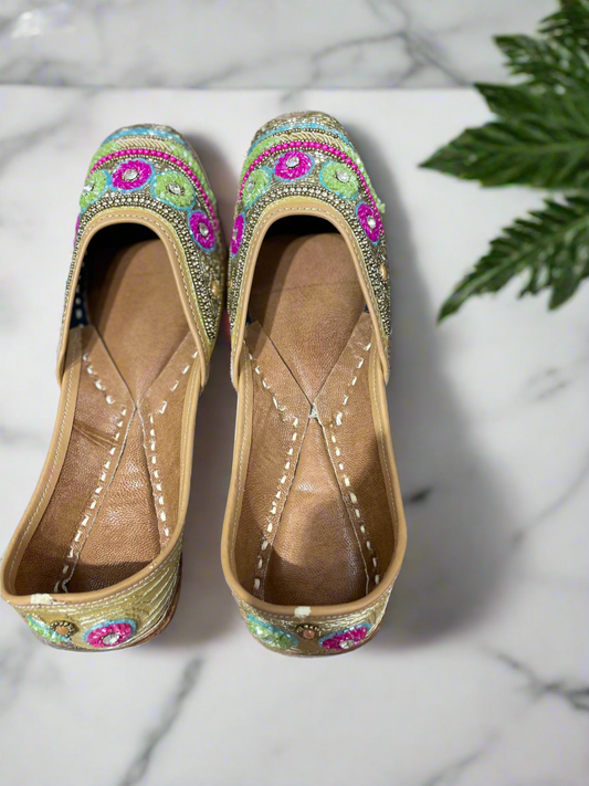 Elegant Handcrafted Ethnic Juttis for Women